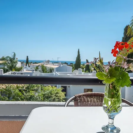 Luna - With A Pool Area With A Lounge Bar Apartment