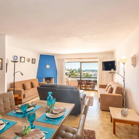 Luna - With A Pool Area With A Lounge Bar Daire *